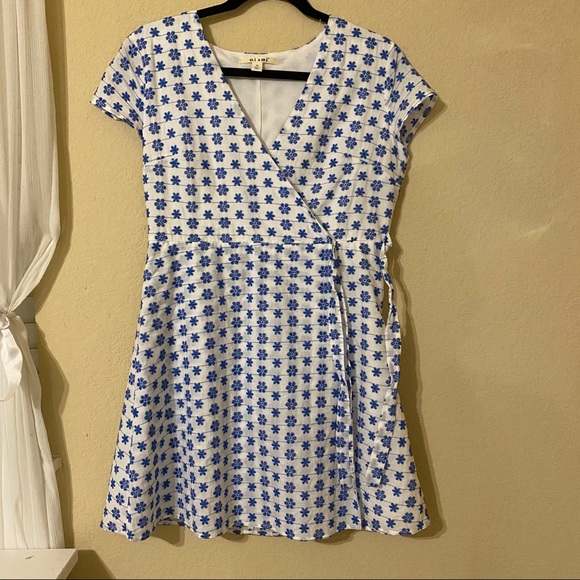 White & Blue Floral Wrap Tie Dress - Picture 2 of 7